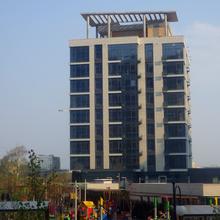 Хід будівництва ЖК Новопечерські Липки, вул. Михайла Драгомирова, 11в, квітень 2019