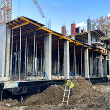 Ход строительства ЖК Novatsia, 1-5 секции, октябрь 2025