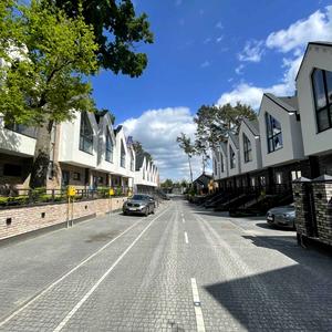 Ділянка 2.4 сотки (з гаражем)