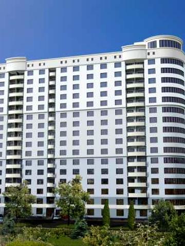 вул. Бреуса, 63