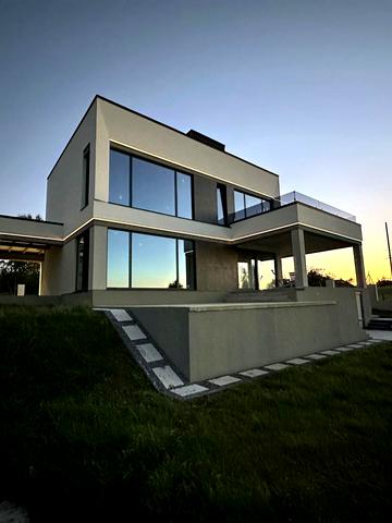 КМ Belvedere