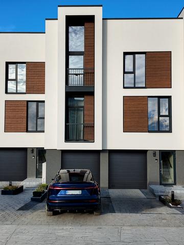 Таунхауси Motuz Hill