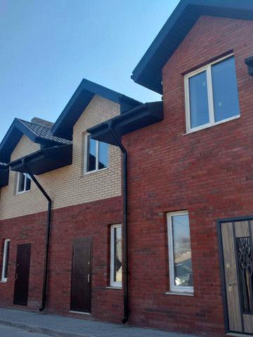 Таунхауси Hi-Tech House