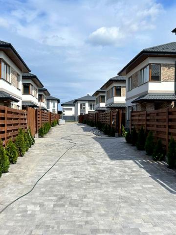 Комплекс Озерний