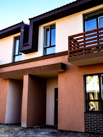 Таунхаус  Озерний