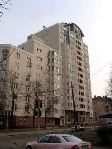 вул. Максима Кривоноса, 17/8