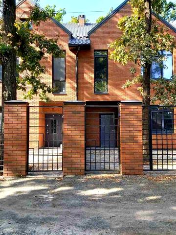 Таунхаус Brighton Lisova