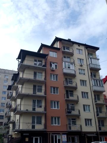 вул. Крушельницької, 35а