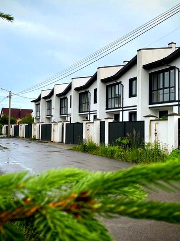 Таунхаус WEST TOWN I