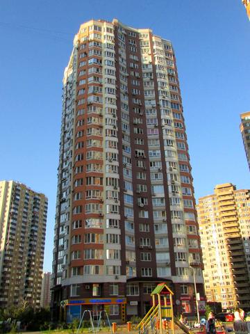 вул. Ахматової, 34