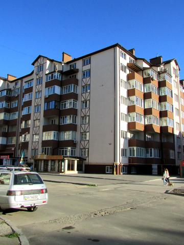 вул. Вишнева, 17