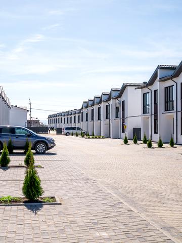 Таунхауси WEST TOWN