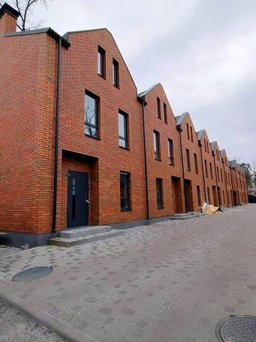 вул. Яснополянська, 34