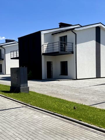 White-Blackie Duplex