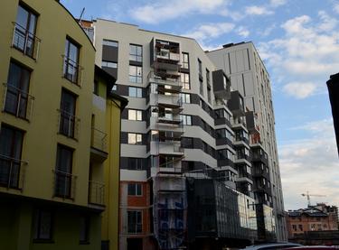 Статус будівництва вул. Героїв УПА, 73 Будинок (Секція 1, Секція 2, Секція 3, ...)