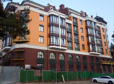 Статус будівництва Клубний будинок На Радистів Будинок