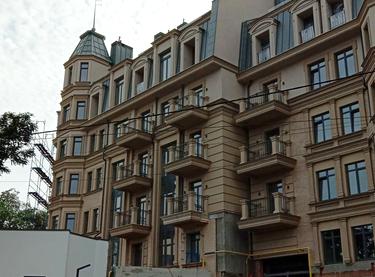 Статус будівництва Клубний будинок Консул Будинок