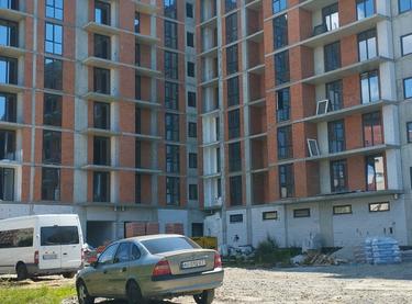 Статус будівництва пров. Миколи Леонтовича, 11б Будинок