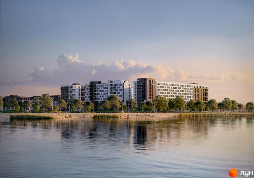 Житловий комплекс Premier Bay з білими та коричневими фасадами, розташований на березі водойми з людьми на пляжі.