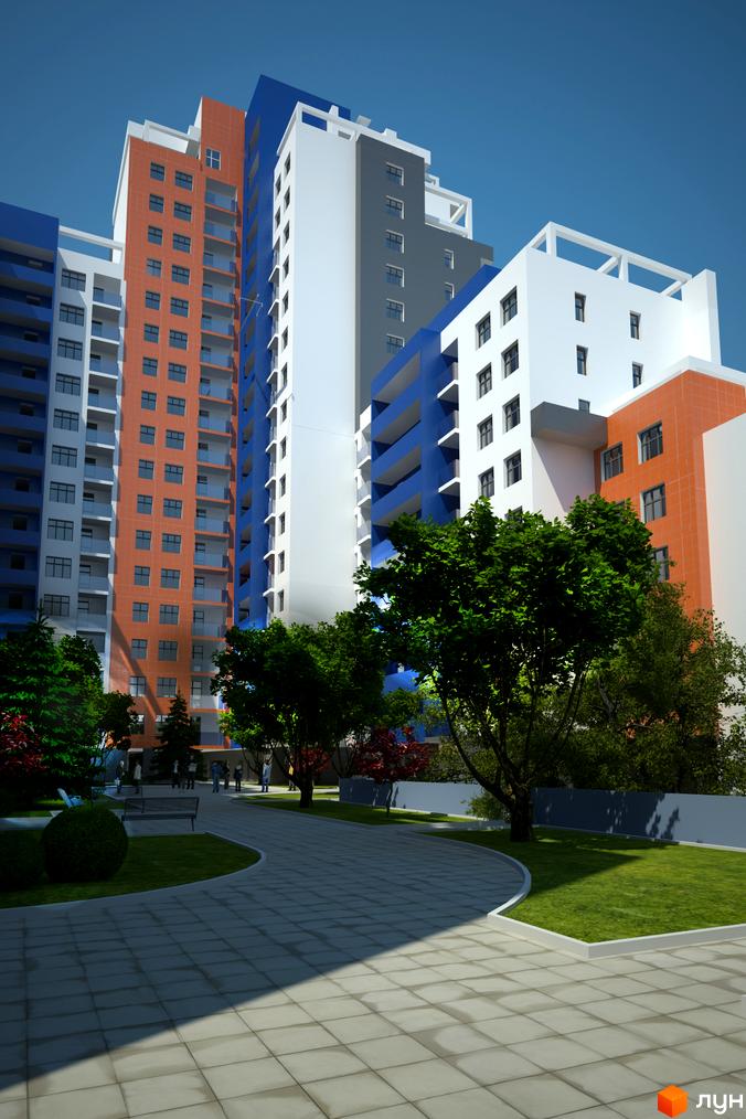 Житловий комплекс iQ-House має фасади з помаранчевими, білими та синіми секціями. Територія облаштована доріжками та зеленими зонами з деревами.