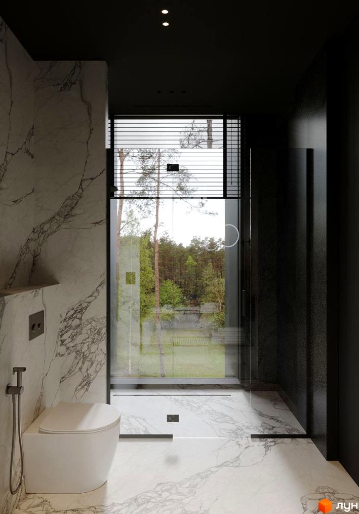 Інтер'єр ванної кімнати з великим вікном та видом на ліс в апарт-комплексі Crystal Hills. У кімнаті біла сантехніка та мармурова плитка.