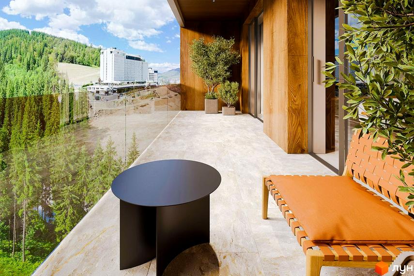 Біла багатоповерхова будівля Апарт-комплекс Forrest Resort & SPA серед лісистих гір. З балкона відкривається панорамний вид на природу.