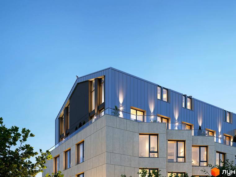 Фасад житлового комплексу Premium Residents з великими вікнами та балконами, освітлений вечірніми ліхтарями. Навколо видно зелене листя дерев.