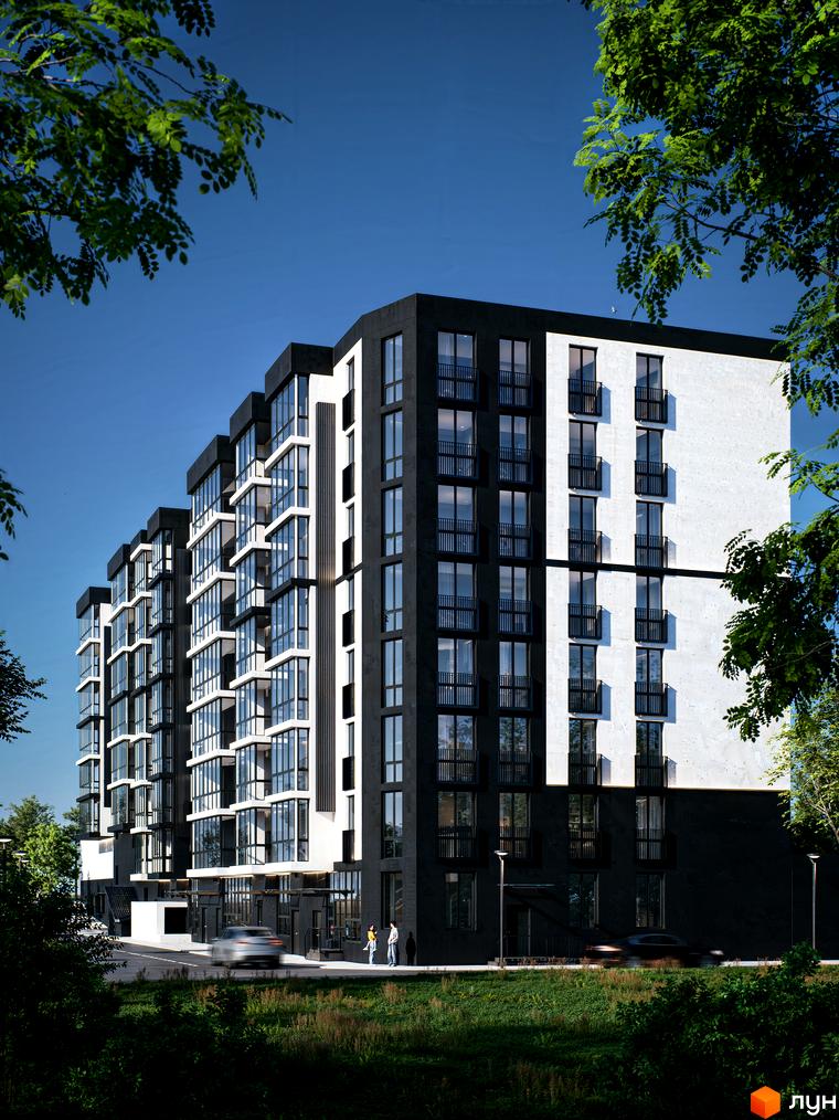 Новобудова ЖК ТИSHA з контрастним фасадом з білих та чорних блоків, великими вікнами та балконами, оточена зеленню та деревами. На передньому плані дорога з автомобілями та пішоходами.
