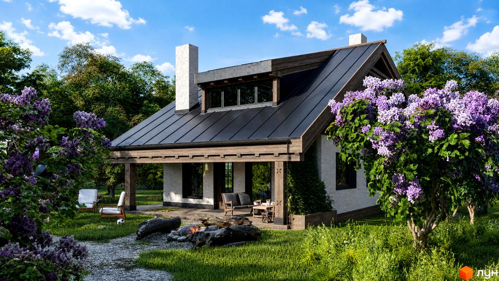 Котеджне містечко КМ ПАВЗА Village and Spa: затишний будинок з темним дахом та білими стінами, оточений зеленню та квітучими кущами. На подвір'ї - зона відпочинку з кріслами та столиком.