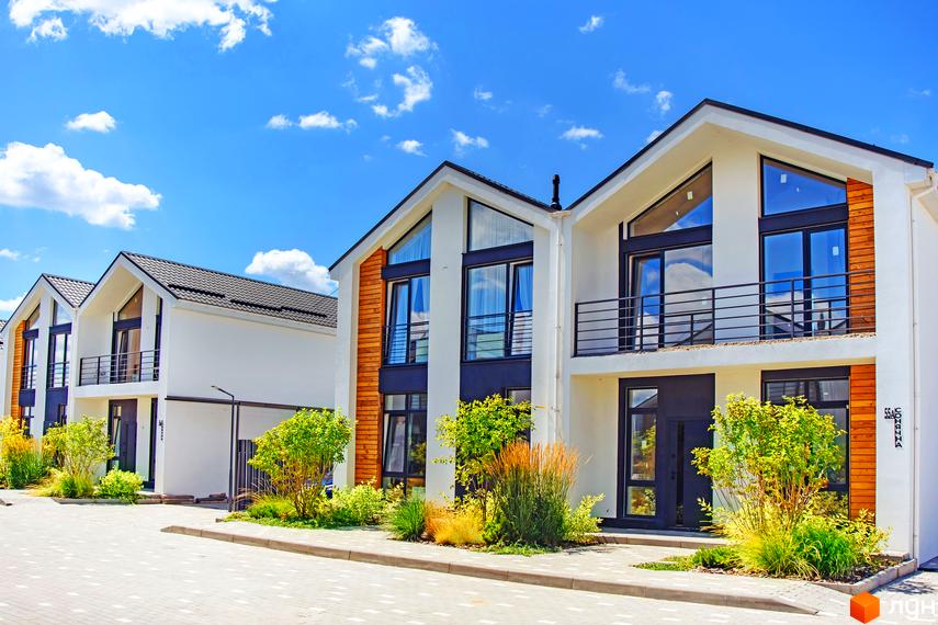 КМ Gardd House Eco Village