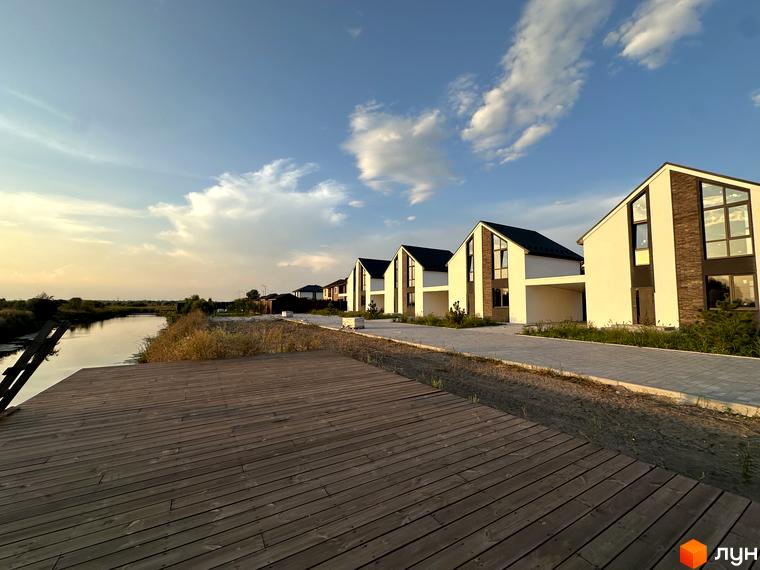 КМ DESNA HOMES