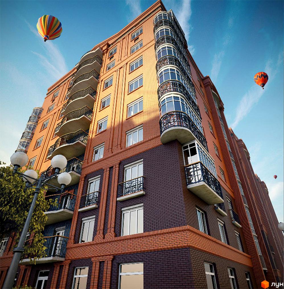 Зовнішній вигляд житлового комплексу на вул. Козака, 14. Цегляний будинок з балконами та вікнами на тлі блакитного неба з повітряними кулями.