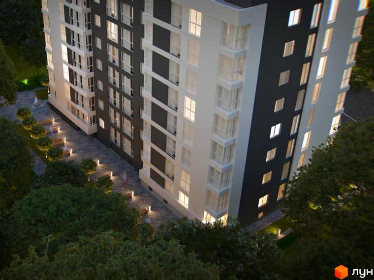 Зображення фасаду та прибудинкової території Житлового комплексу Kaiser Comfort. Вигляд багатоповерхового будинку ззовні, двір з деревами та лавками.