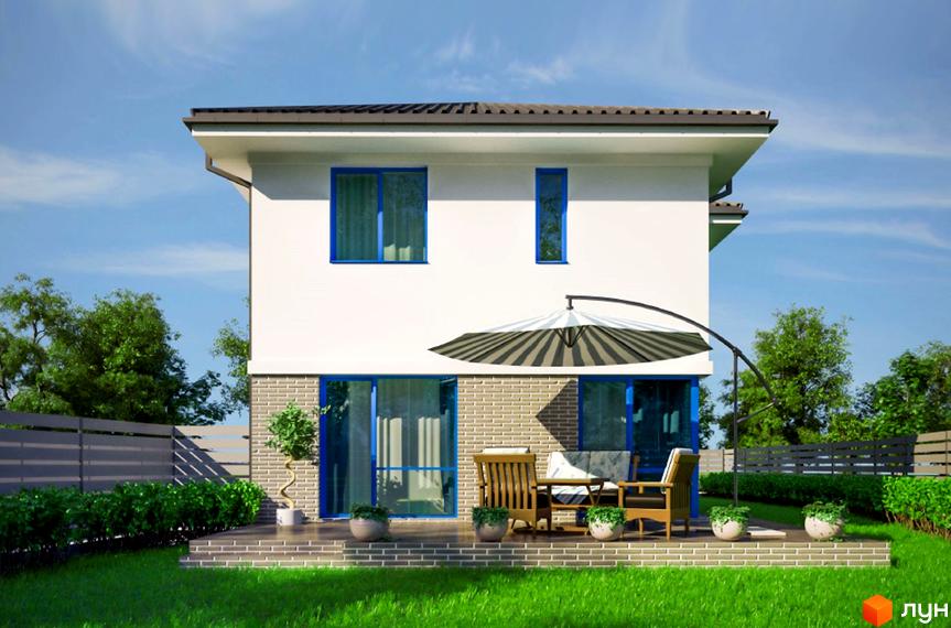 Двоповерховий будинок Котеджного містечка Святошинський з білим фасадом, цегляним оздобленням та блакитними вікнами. На задньому дворі тераса з меблями, парасолею та зеленим газоном.