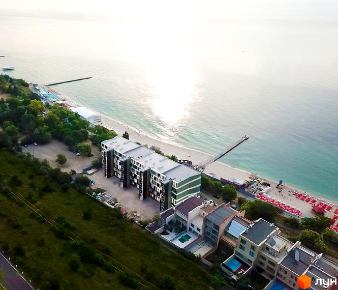 Житловий комплекс MAGNÍT. Будинок на Фонтані з видом на море та пляж. Сучасна архітектура житлових будинків та прибудинкова територія з басейнами.