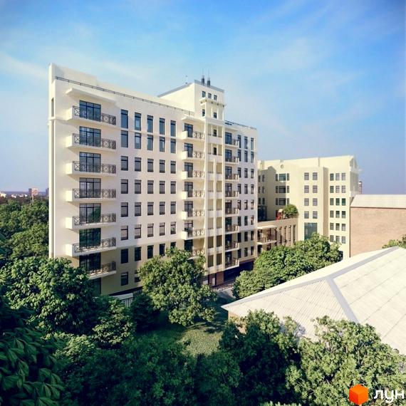 Клубний будинок „Патріарх Холл“ з білими фасадами та балконами. Навколо будинку зелені дерева та блакитне небо.