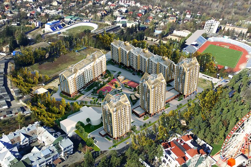 Житловий комплекс Люксембург складається з високих будівель з оригінальними дахами та численними вікнами. Територія включає дитячий майданчик та зелені зони.