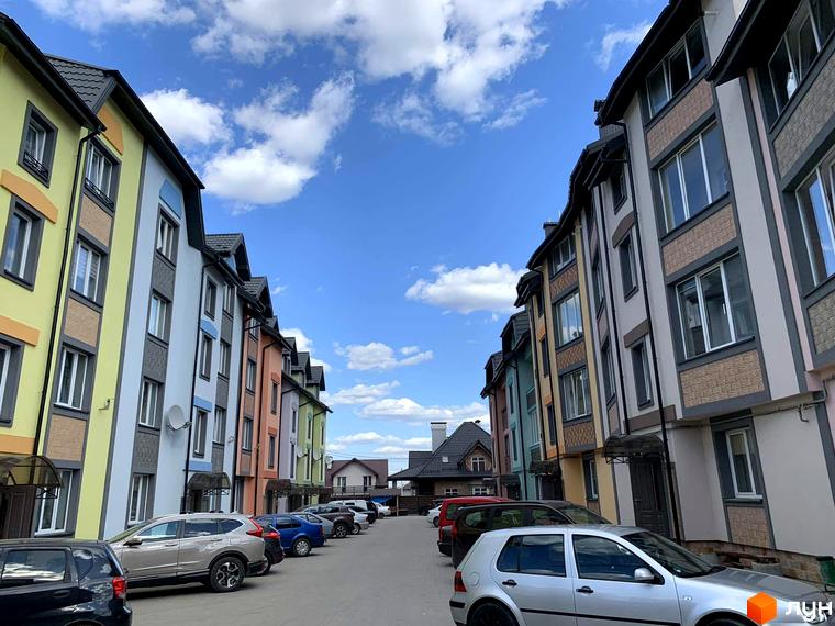 Зовнішній вигляд будинків житлового комплексу 