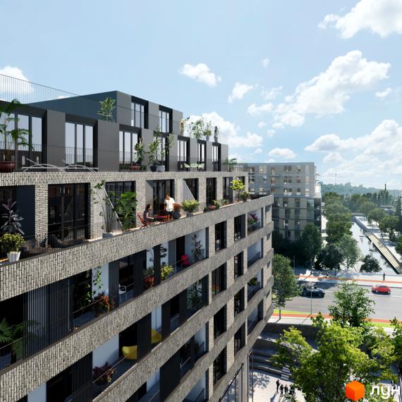 Багатоповерховий будинок Житлового району Rybalsky з сірого цегли, озелененими балконами та терасами. Поруч дорога, канал та дерева.