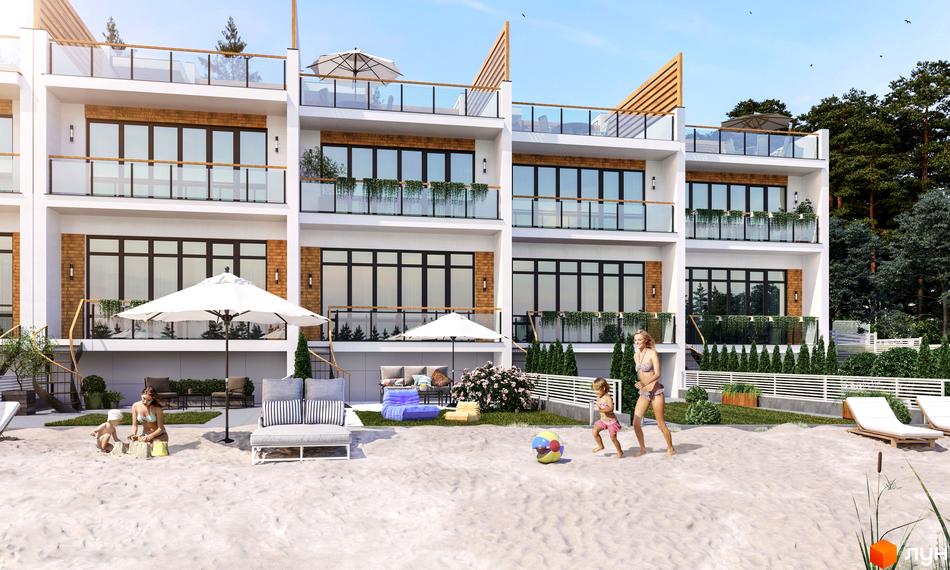 Котеджне містечко КМ BEREGA з білими фасадами, скляними балконами та дерев'яними елементами на тлі лісу. На піщаному пляжі граються діти та відпочивають дорослі.
