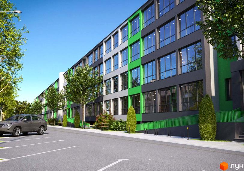 Зовнішній вигляд новобудови ЖК GREEN VILLAGE з великими вікнами та зеленими елементами фасаду. На прибудинковій території розташовані дерева, лавки та парковка.