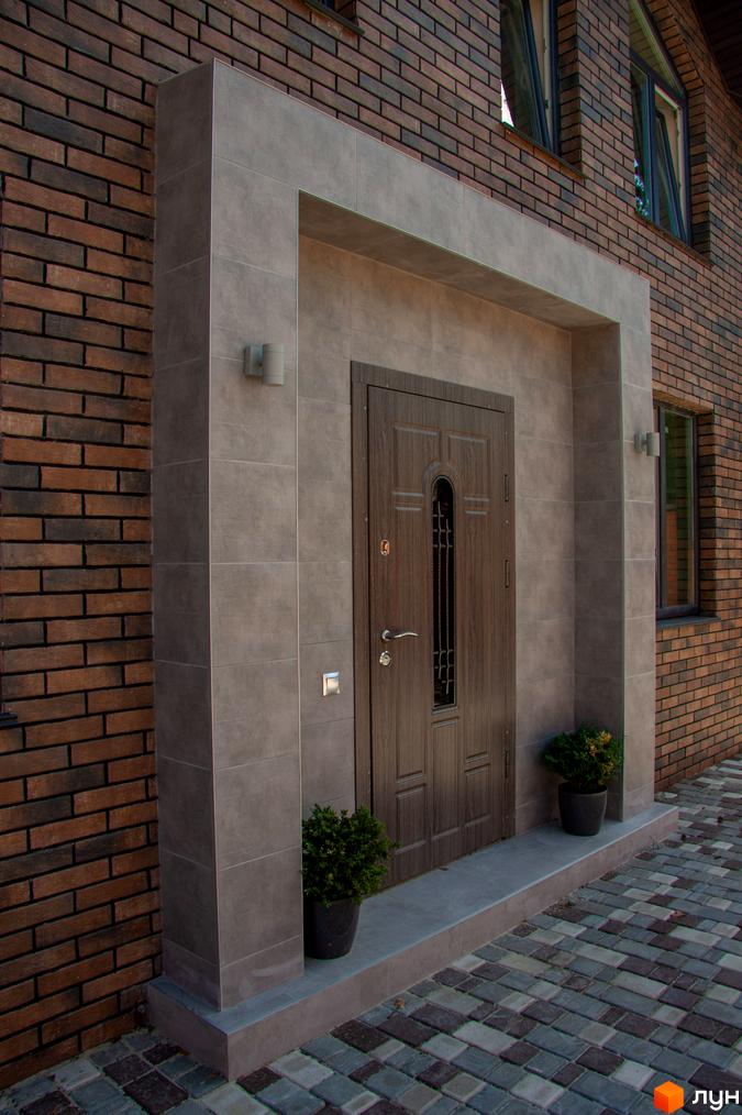 Вхідна група таунхауса 