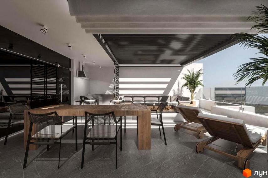 Простора тераса з обідньою зоною в ЖК Dynastia BC. На терасі розташовані шезлонги для відпочинку, а також зелені насадження.