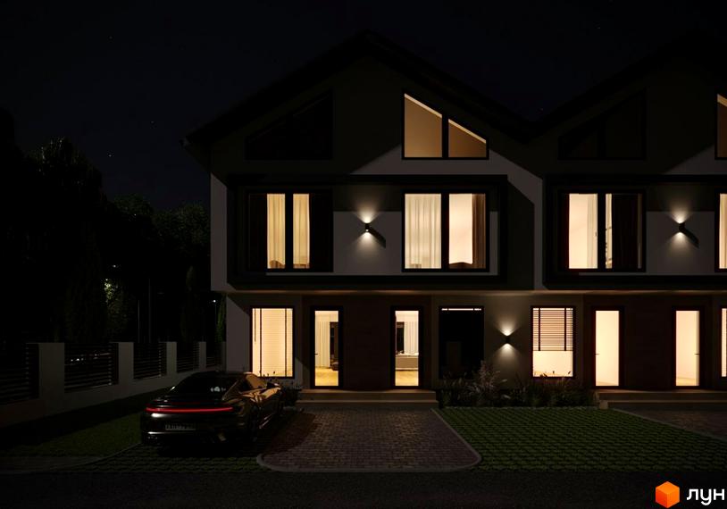 Таунхауси „Лісова Казочка“ вночі. Сучасні фасади з великими вікнами та підсвіткою, прибудинкова територія з доглянутим газоном та автомобілем на бруківці.