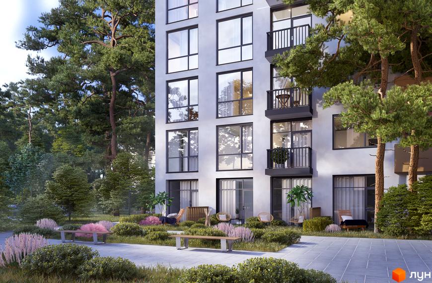 Висока будівля житлового комплексу Грінвуд-4 з великими вікнами та балконами. На прибудинковій території ландшафтний дизайн з деревами, кущами та лавками.