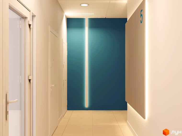 Коридор у новобудові Fenix з дверима та номерним знаком 