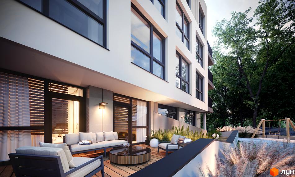 Клубний будинок Forest Etalon Club з білим фасадом та великими вікнами. На прибудинковій території розташована тераса з меблями та дитячий майданчик серед дерев.