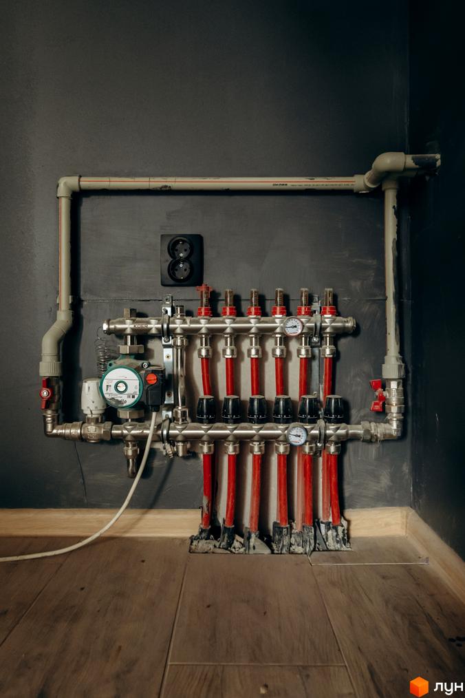 Система опалення в будинку КМ Gutenberg. Труби та колектор для теплої підлоги.
