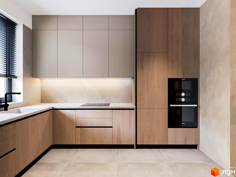 Інтер'єр кухні в світлих тонах з дерев'яними фасадами та вбудованою технікою. Кухонні шафи до стелі, стільниця з кам'яним покриттям, сучасна плита та витяжка.