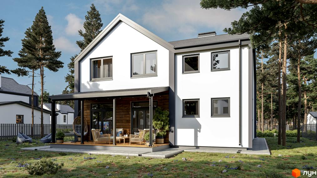 Котеджне містечко КМ Зелений Бульвар. Зовнішній вигляд двоповерхового будинку з терасою та дерев'яними елементами, оточеного соснами. На прибудинковій території зелений газон та крісла-мішки.